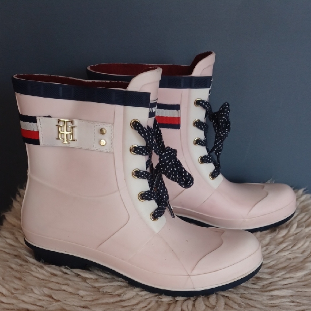 Tommy Hilfiger Pink Rain Ankle Boots with Navy Trim